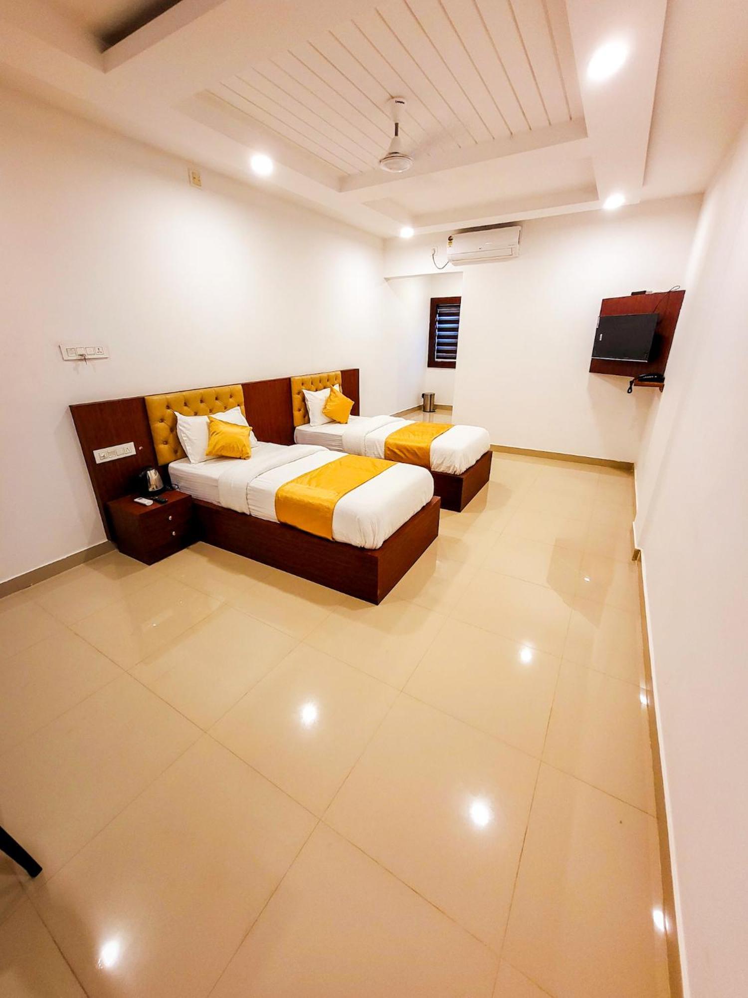 Thejaswini Residency Cheruvathur Nīleshwar Extérieur photo