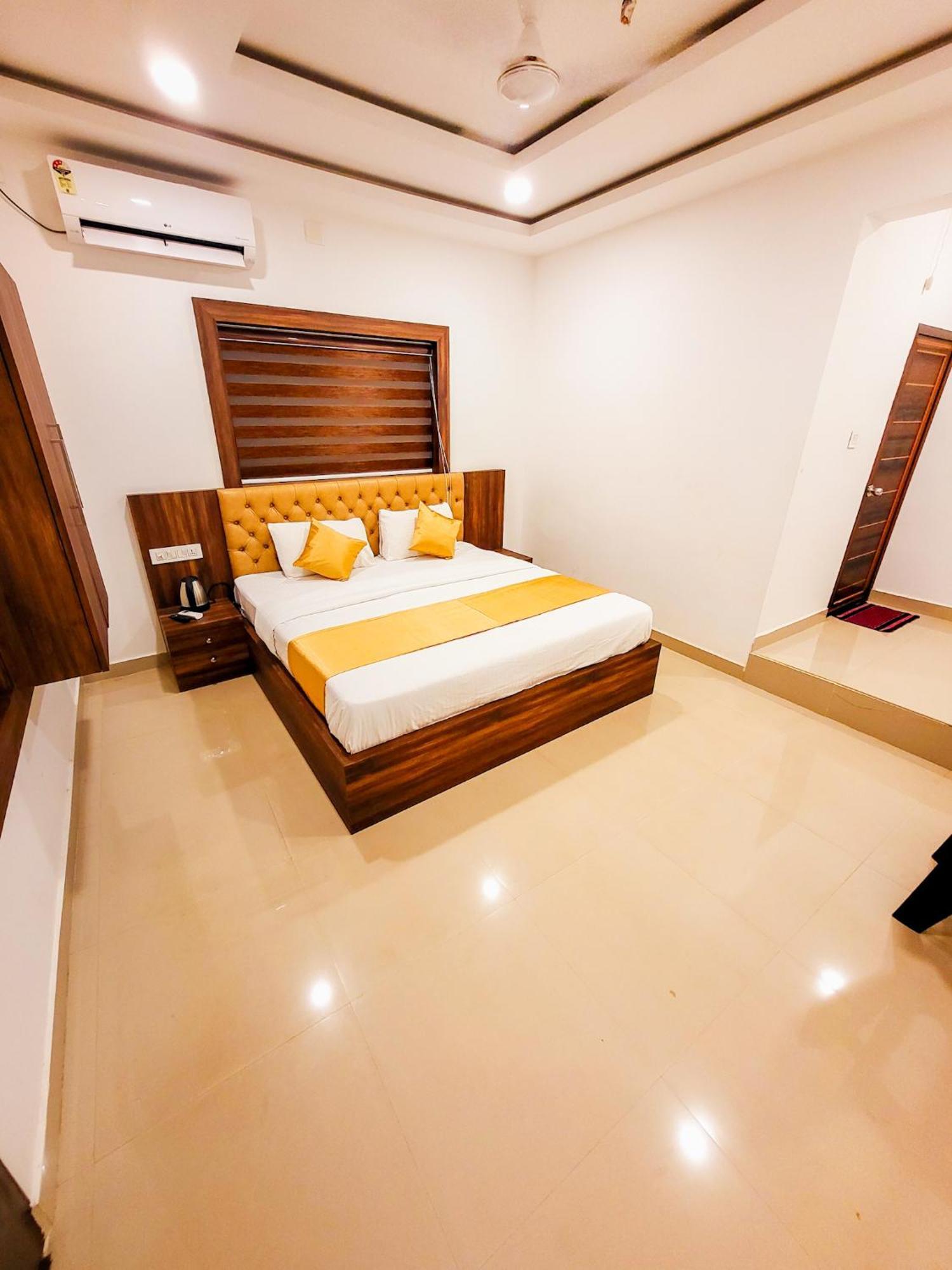 Thejaswini Residency Cheruvathur Nīleshwar Extérieur photo